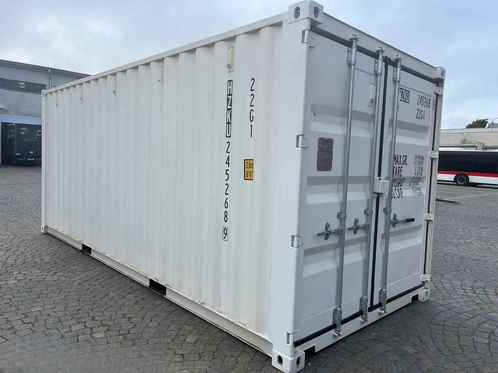 Contenedor marítimo de 20 pies en color blanco RAL 9010 con persiana lateral manual – HZKU 245 268-9